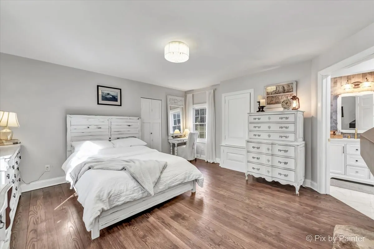 708 S Rose Farm Road IL