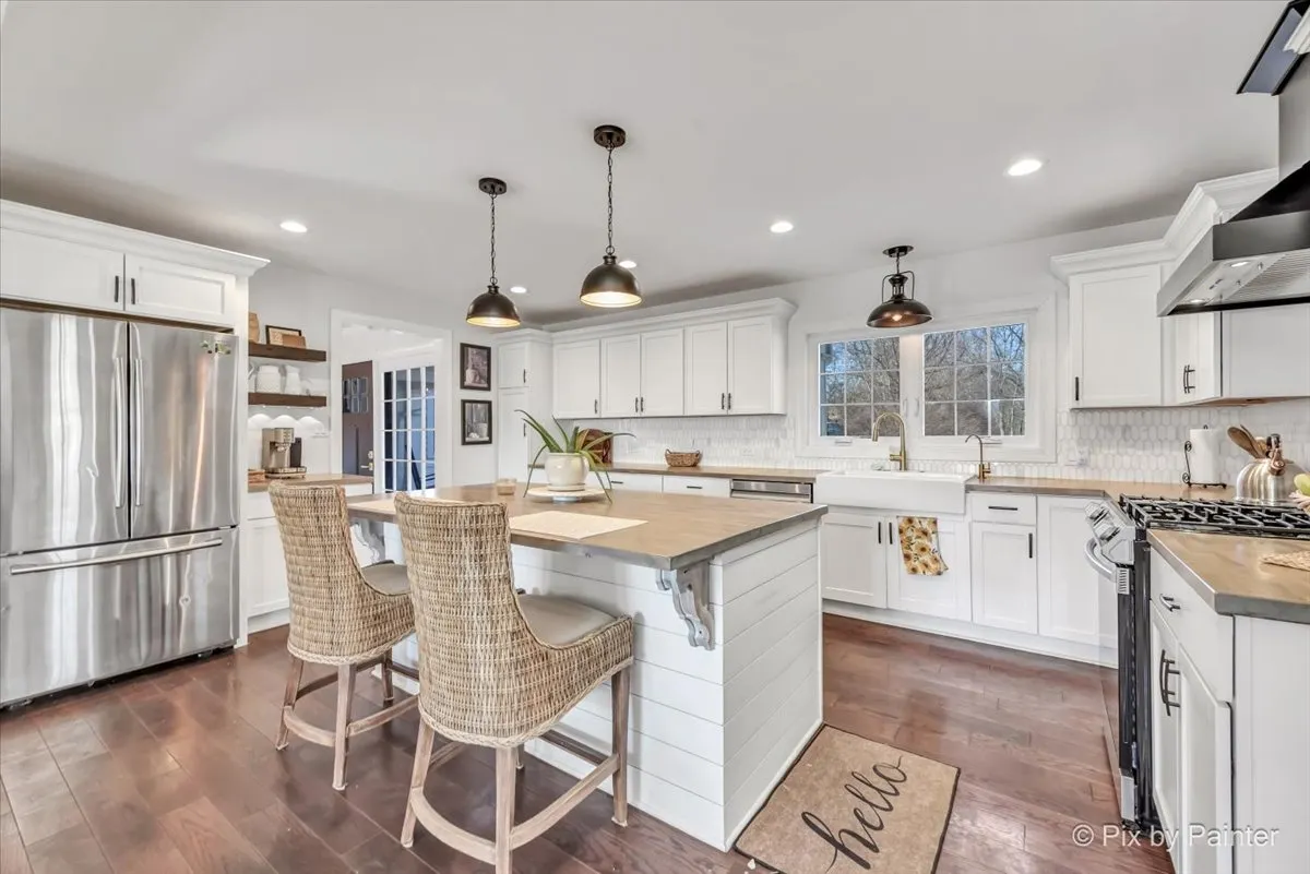 708 S Rose Farm Road IL