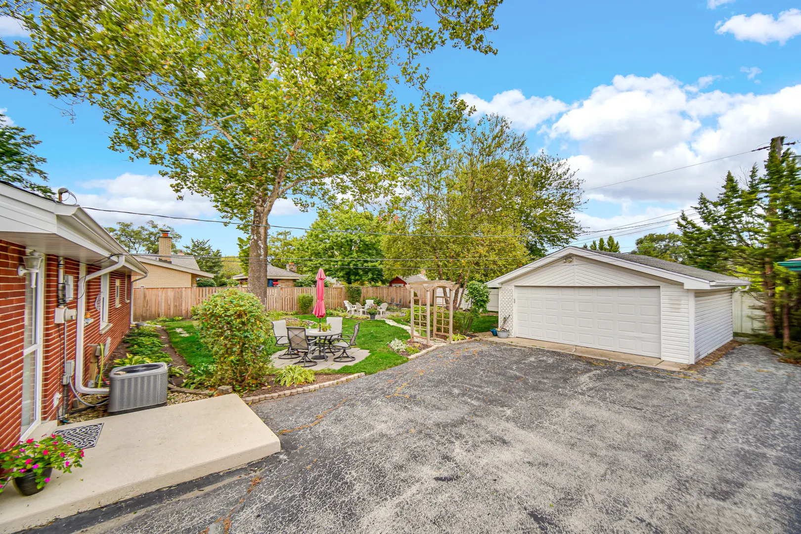 6840 W Evergreen Avenue IL