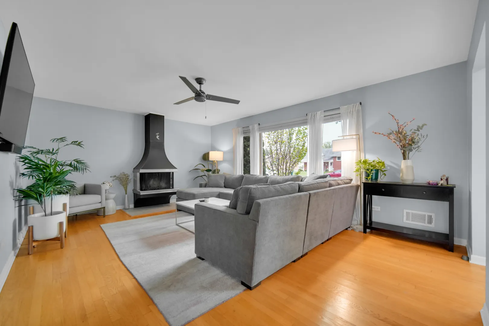6840 W Evergreen Avenue IL