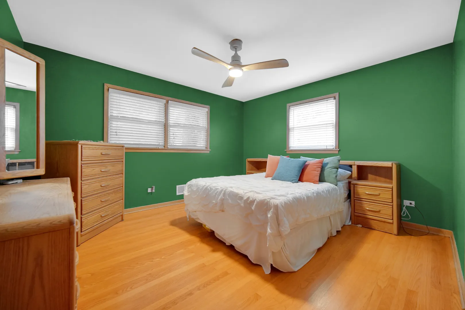 6840 W Evergreen Avenue IL