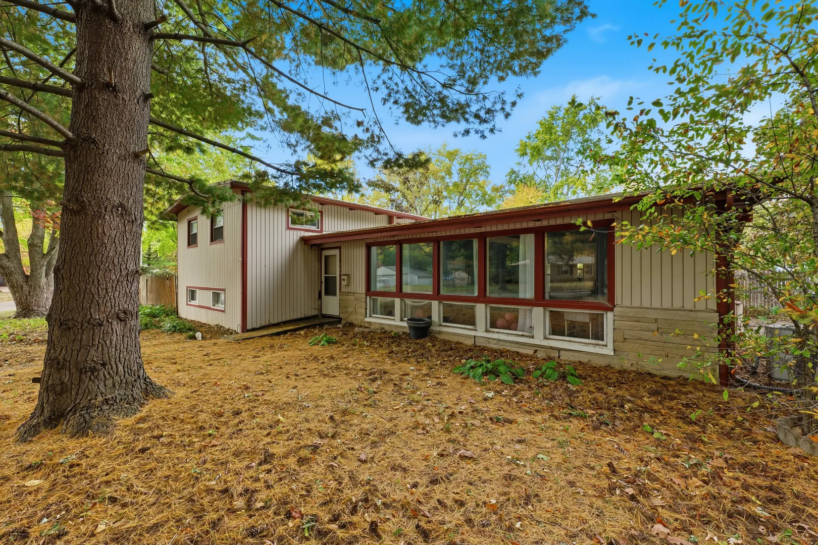 304 E Mumford Drive IL