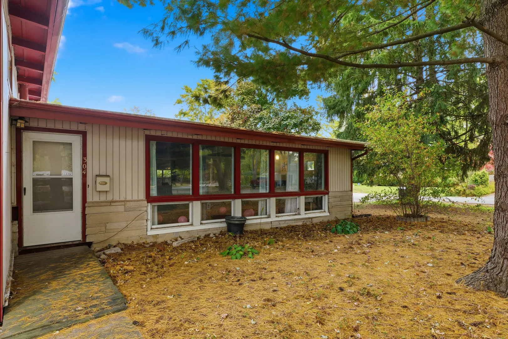 304 E Mumford Drive IL