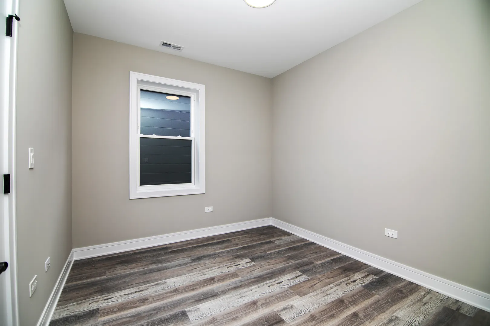 1422 E 66th Place IL