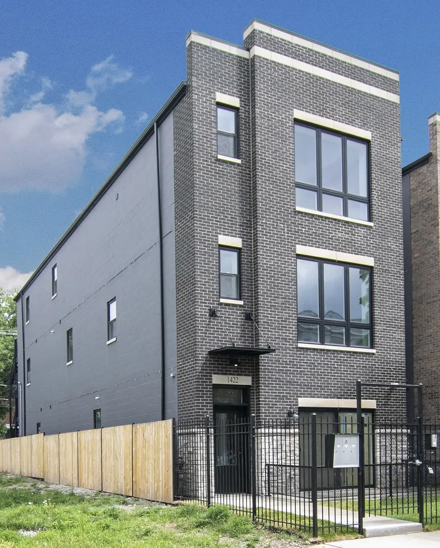 1422 E 66th Place IL