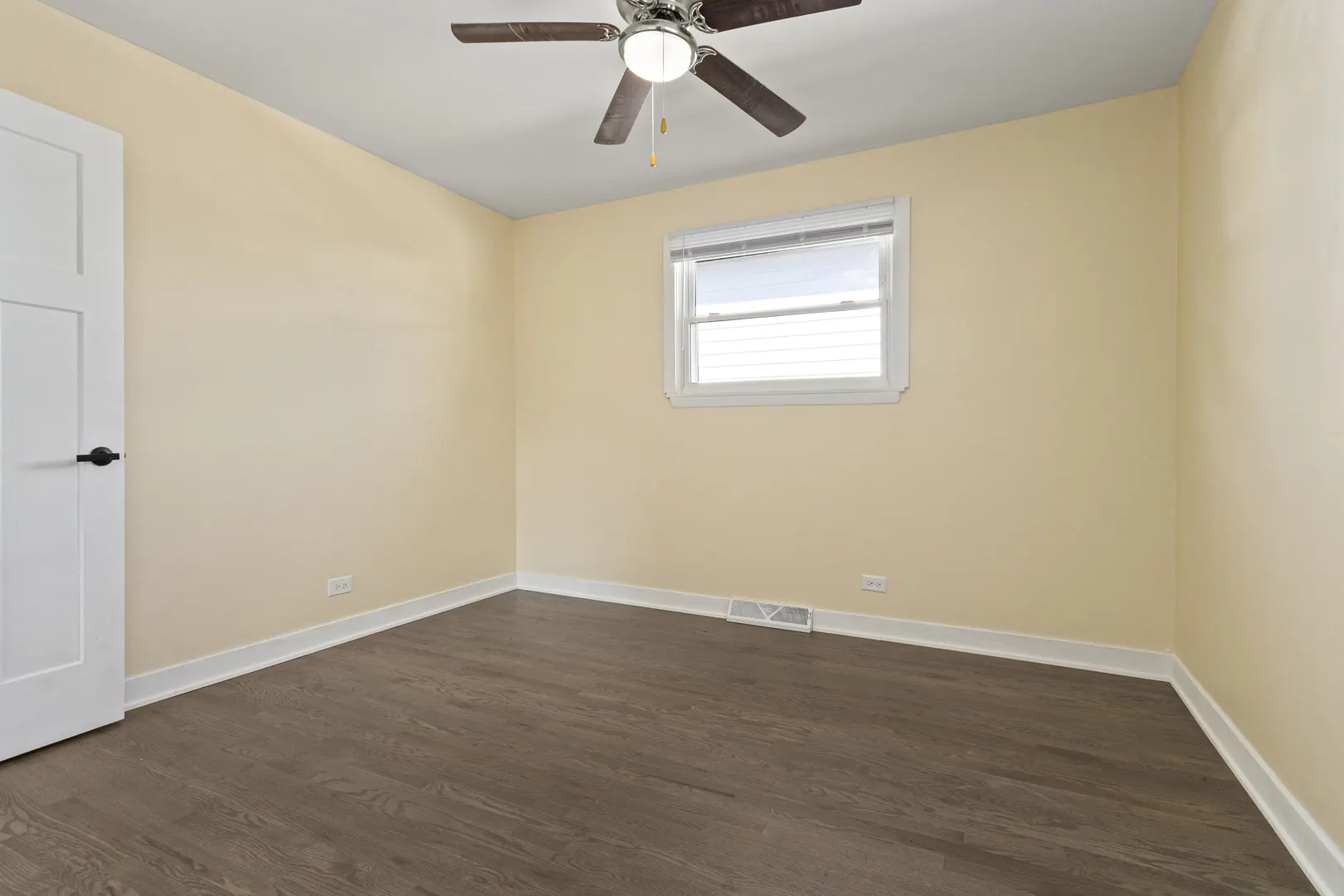 14105 S Saginaw Avenue IL