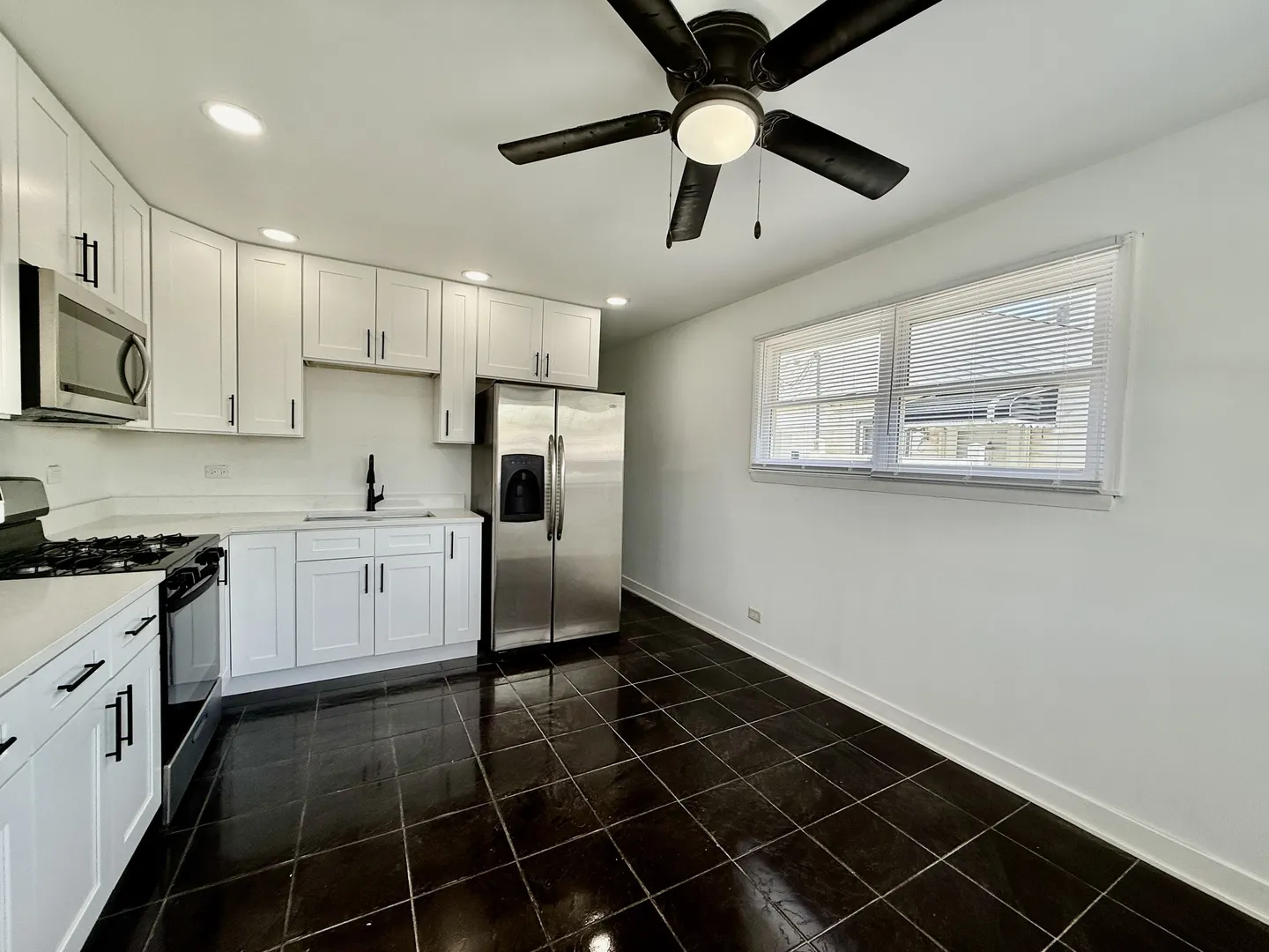 14105 S Saginaw Avenue IL