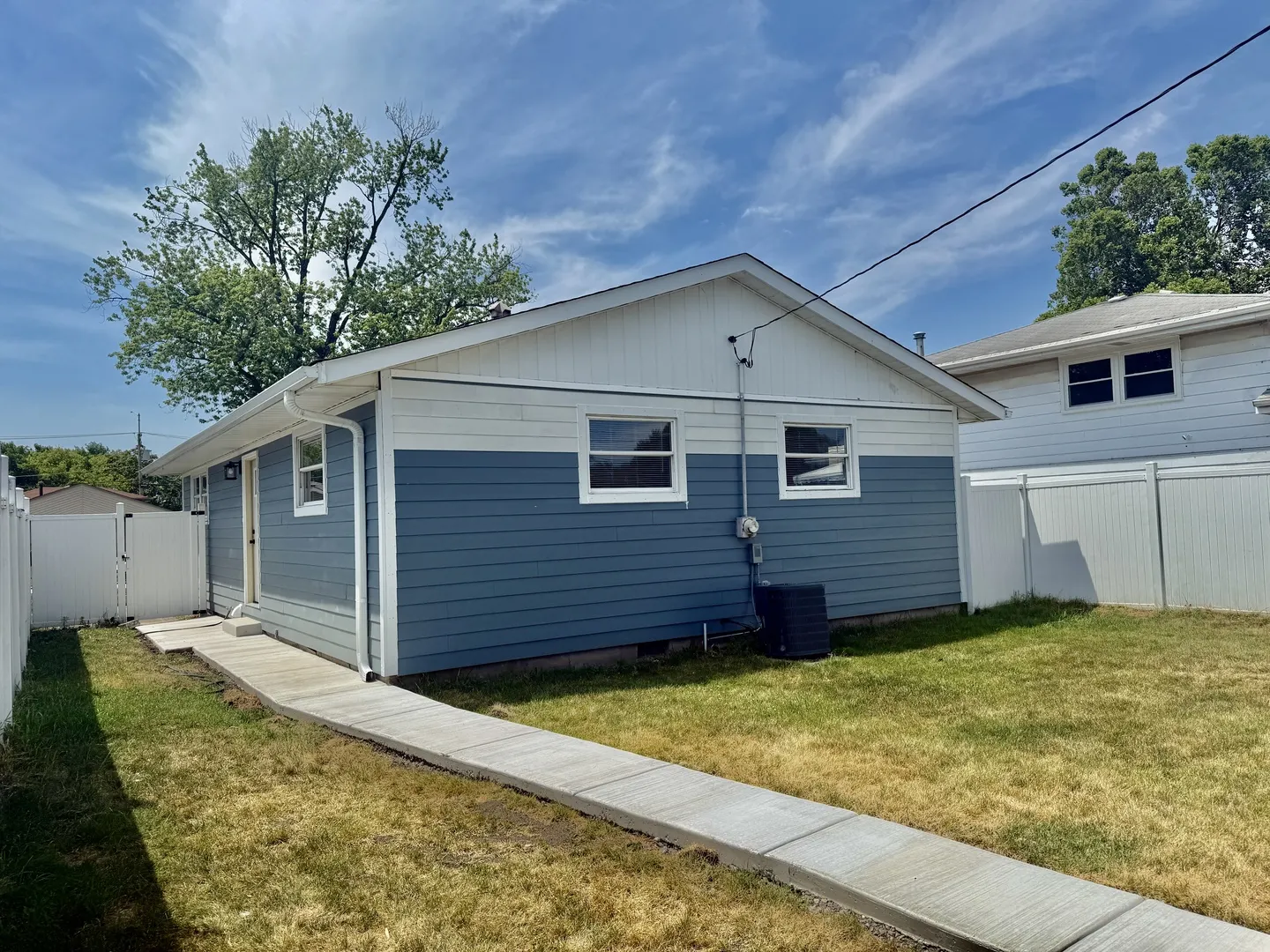 14105 S Saginaw Avenue IL