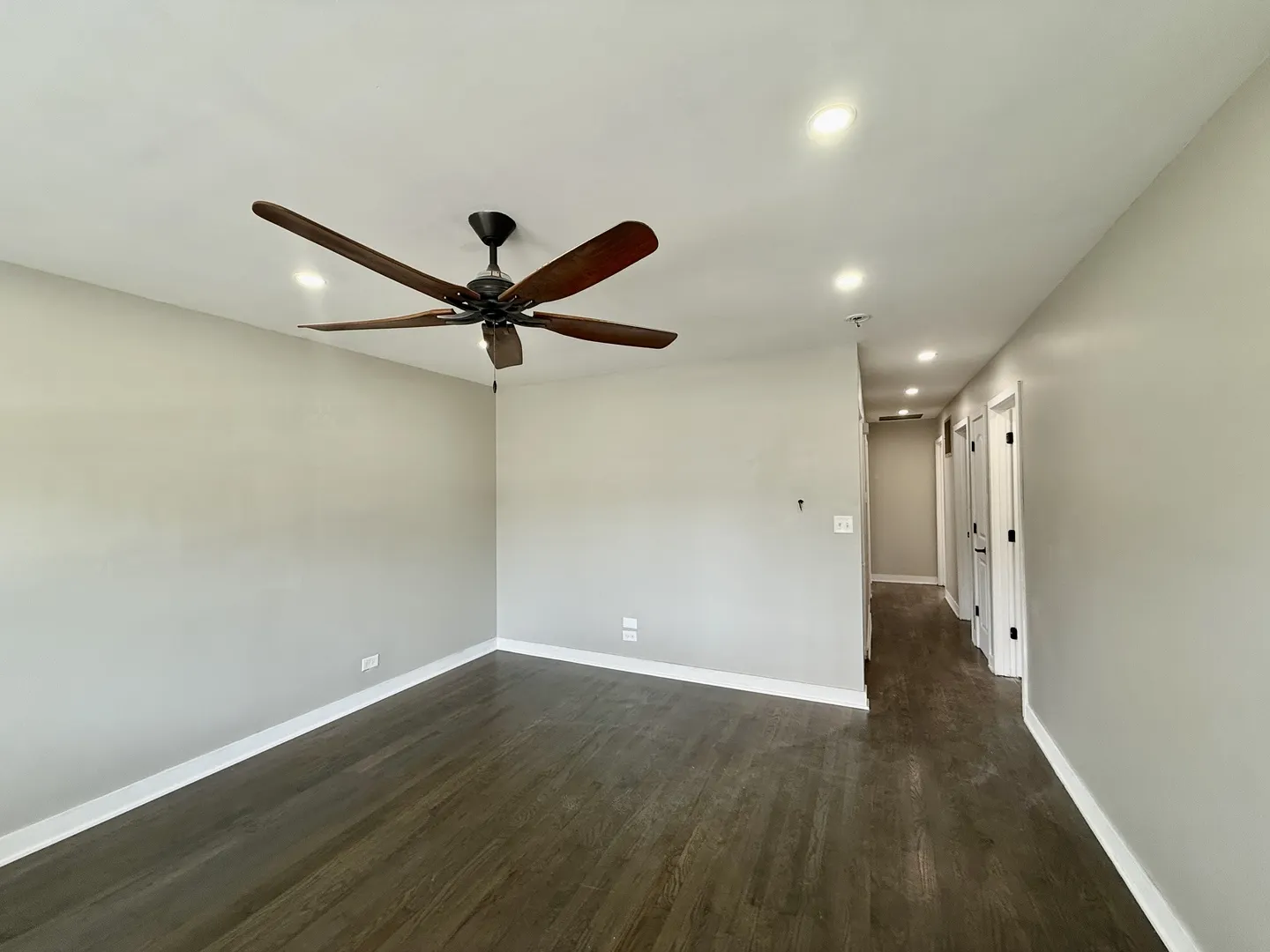 14105 S Saginaw Avenue IL