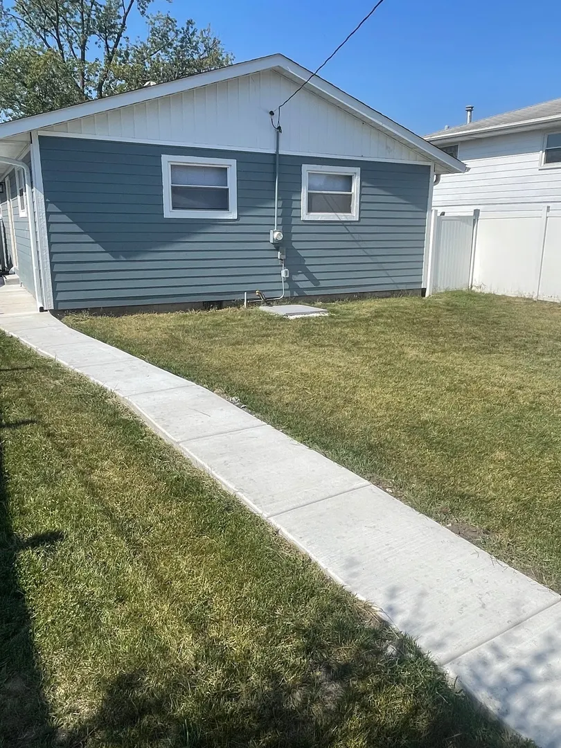 14105 S Saginaw Avenue IL