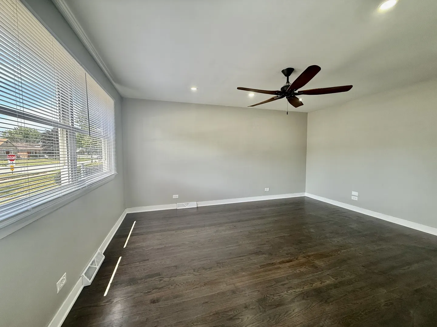 14105 S Saginaw Avenue IL