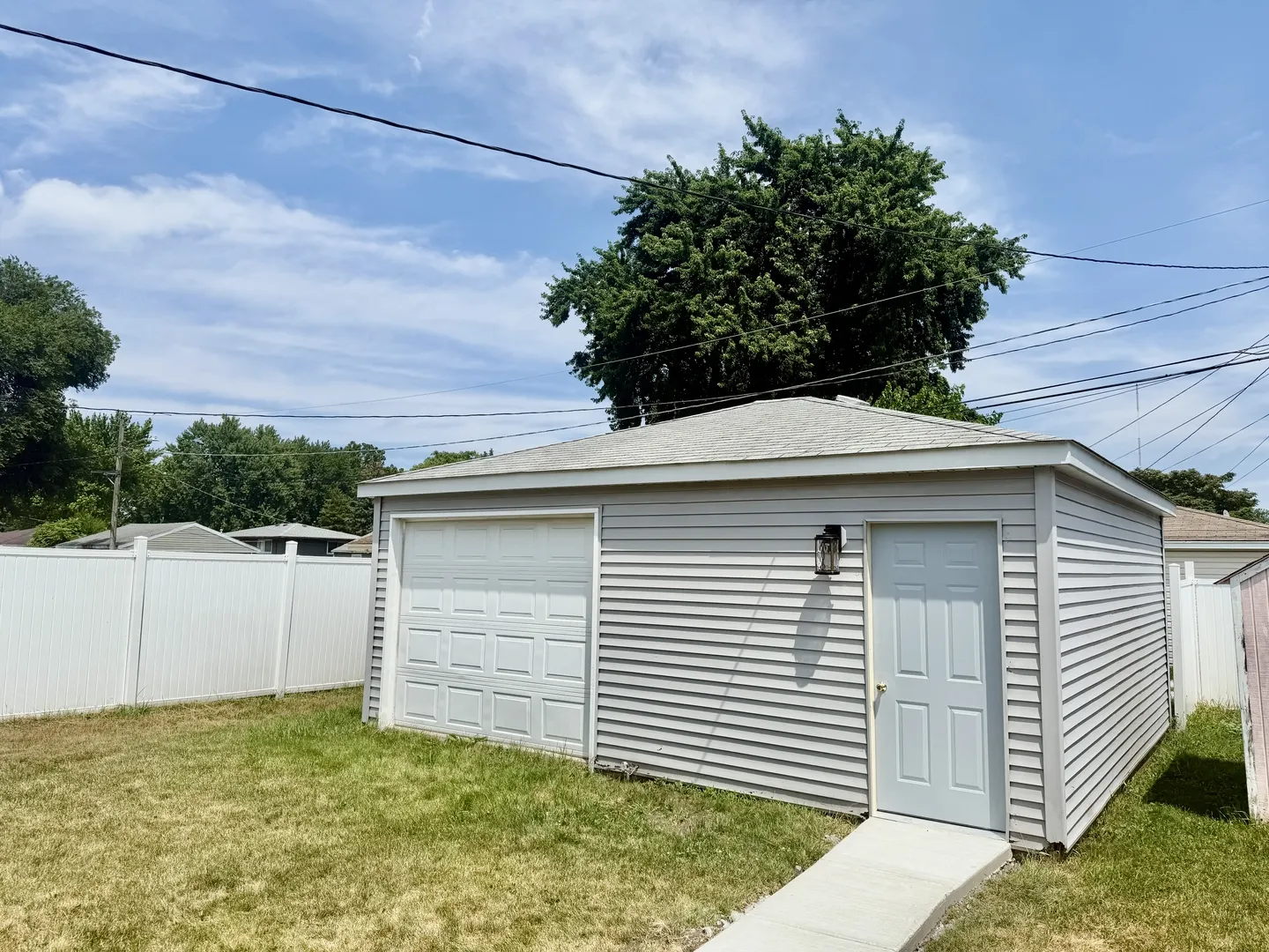 14105 S Saginaw Avenue IL