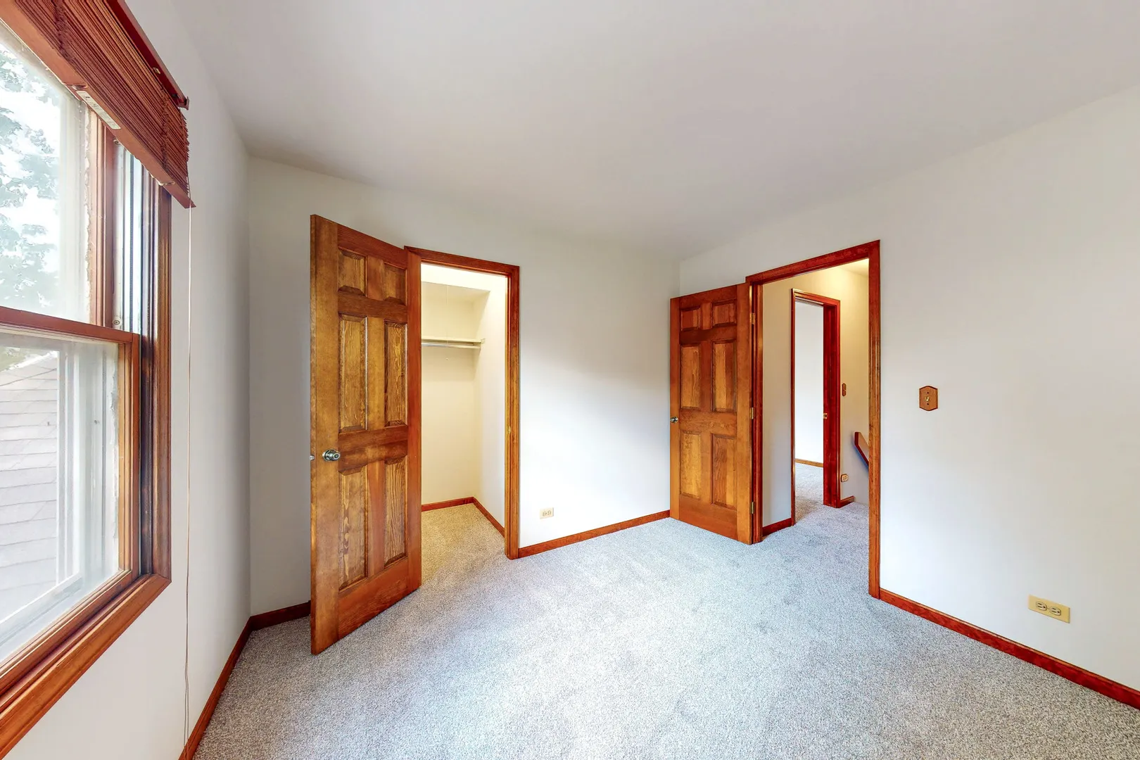 409 New York Lane IL