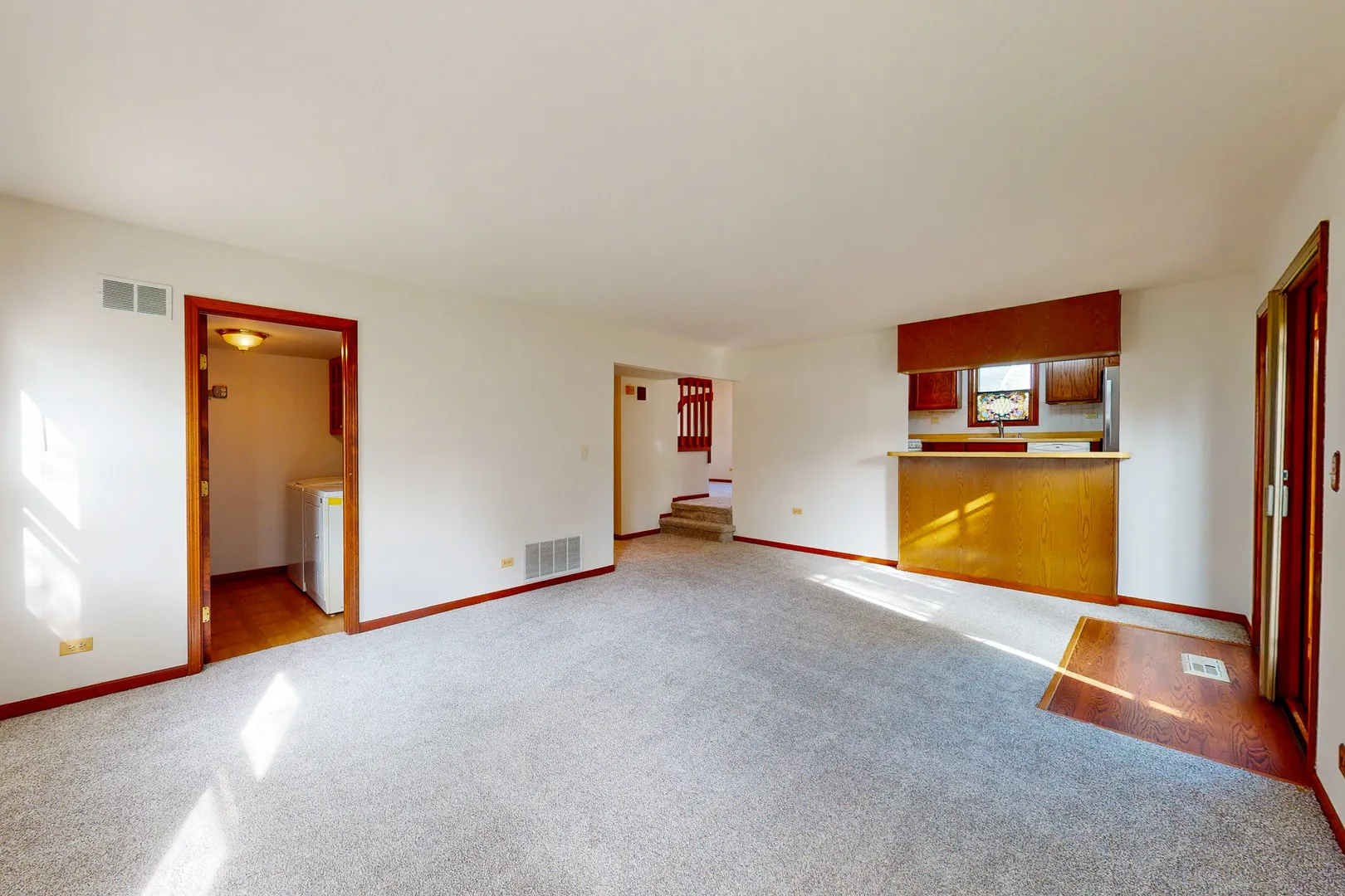 409 New York Lane IL