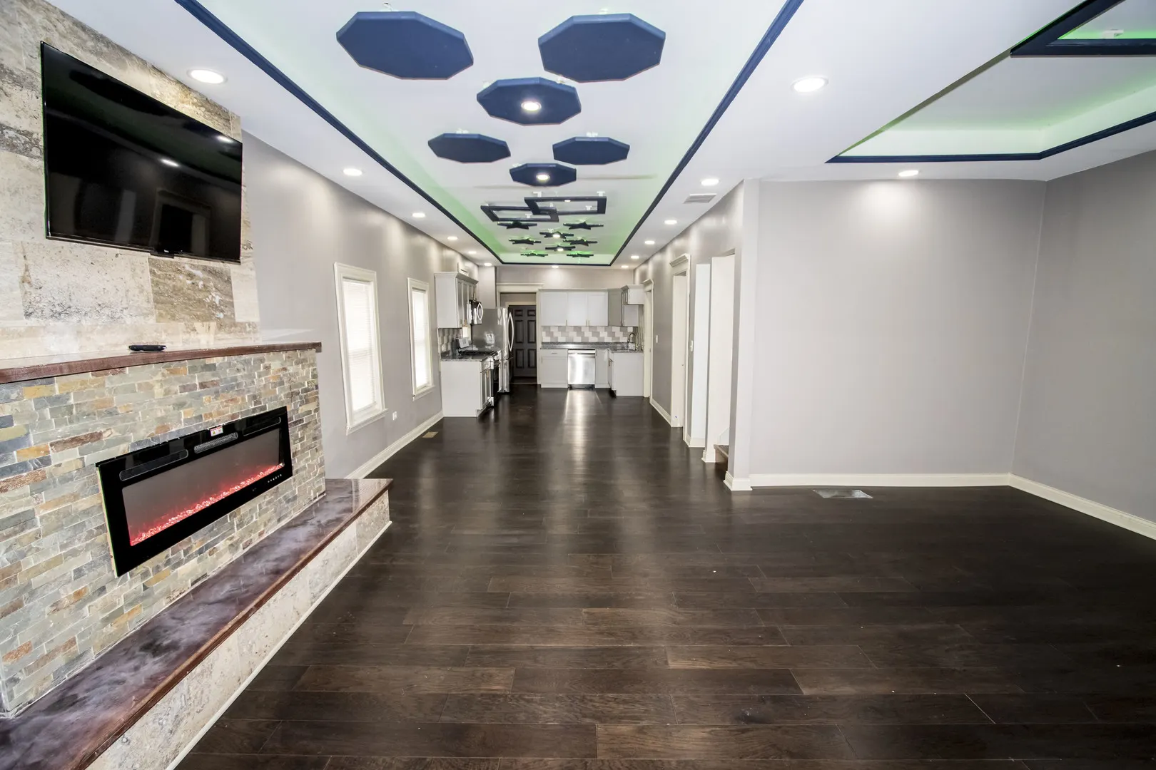 845 W 50th Place IL