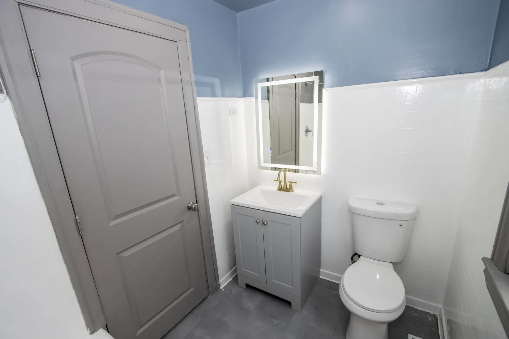 845 W 50th Place IL