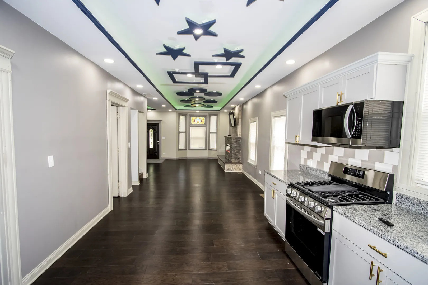 845 W 50th Place IL