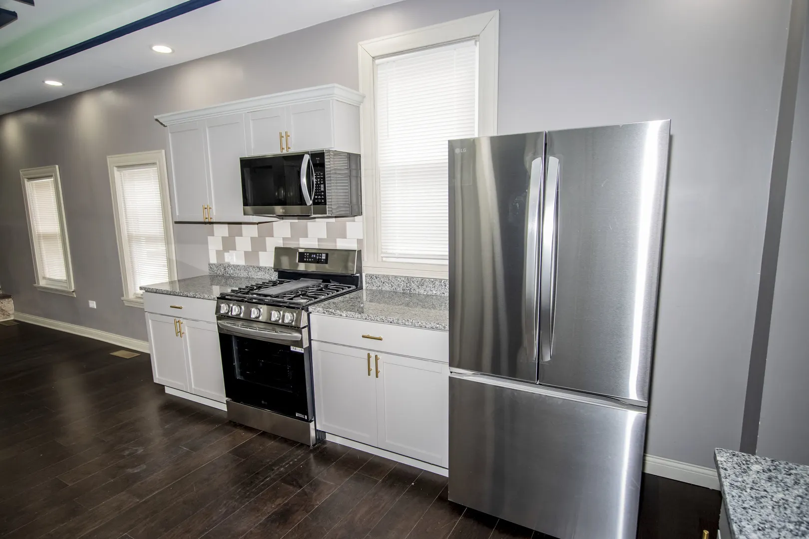 845 W 50th Place IL
