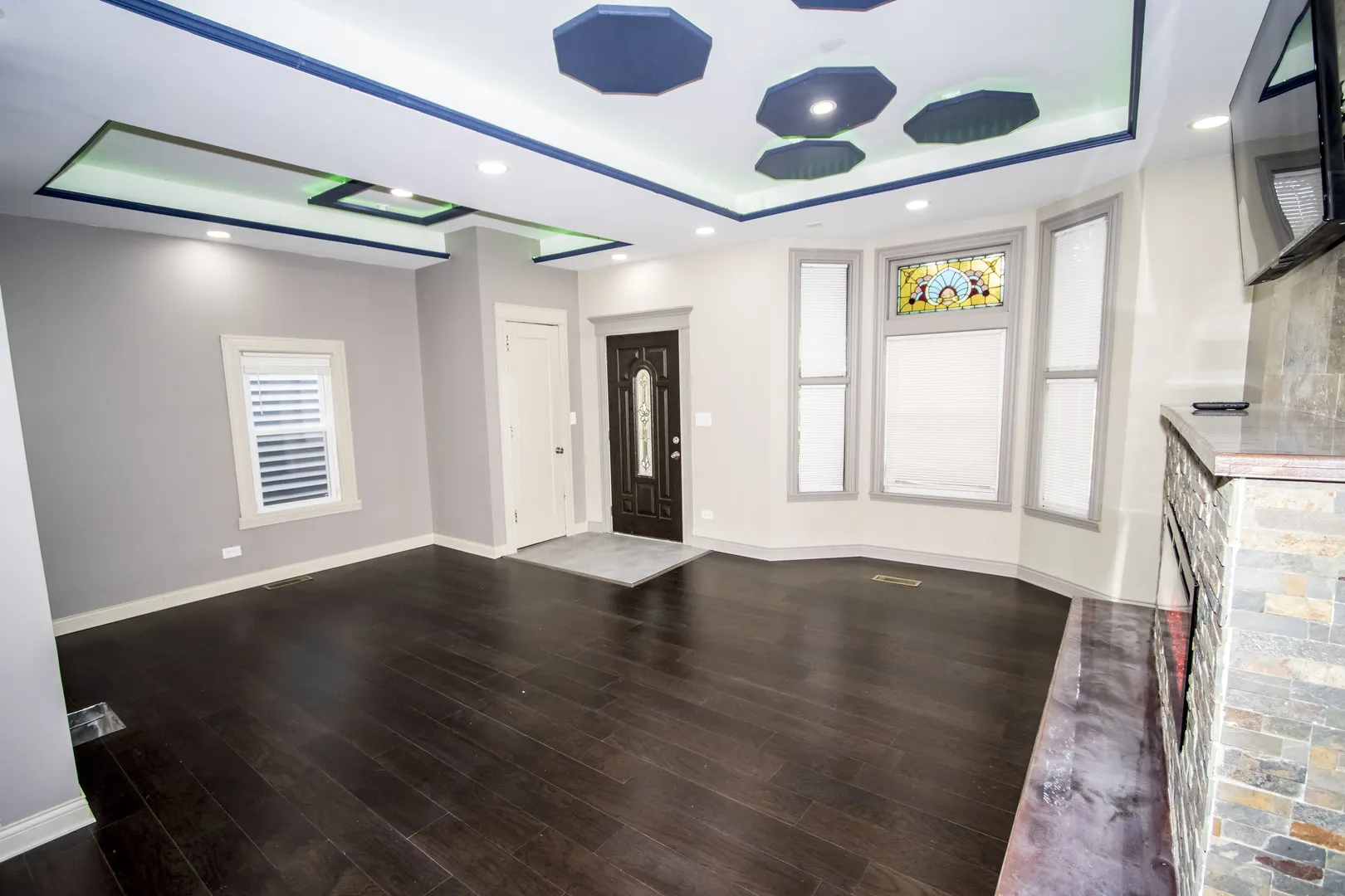 845 W 50th Place IL