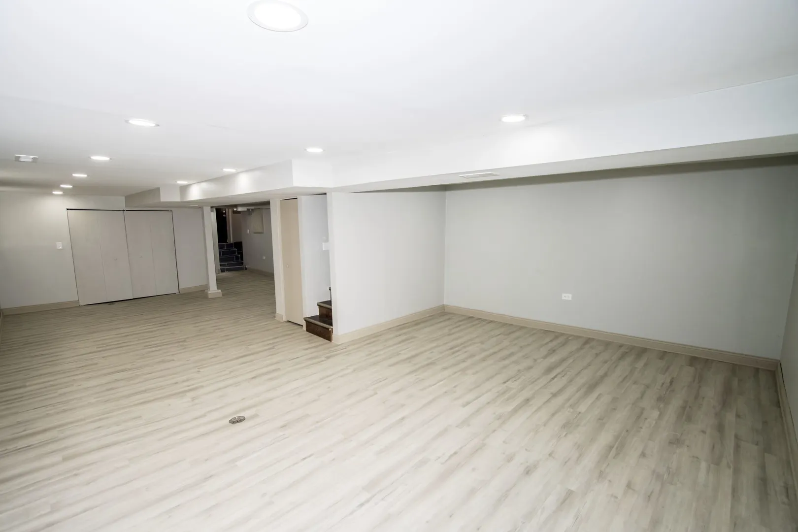 845 W 50th Place IL