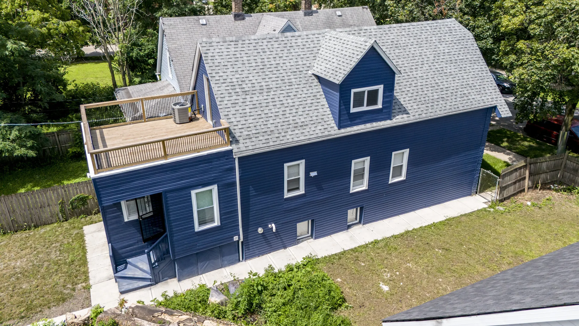845 W 50th Place IL