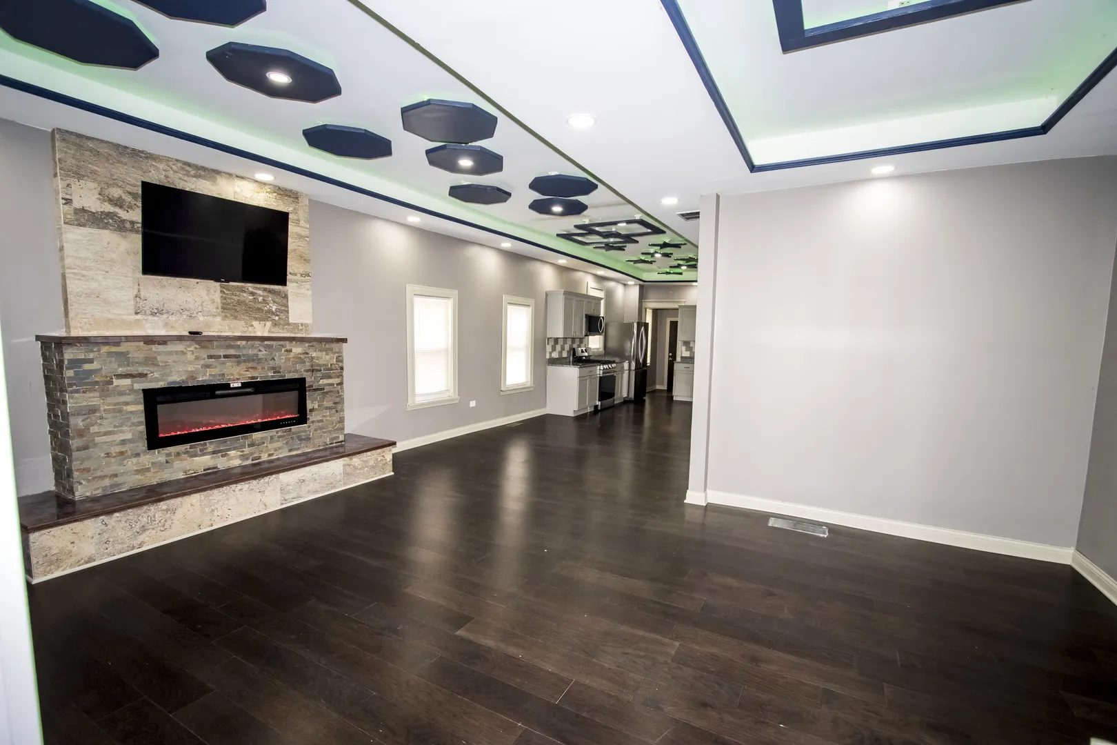 845 W 50th Place IL