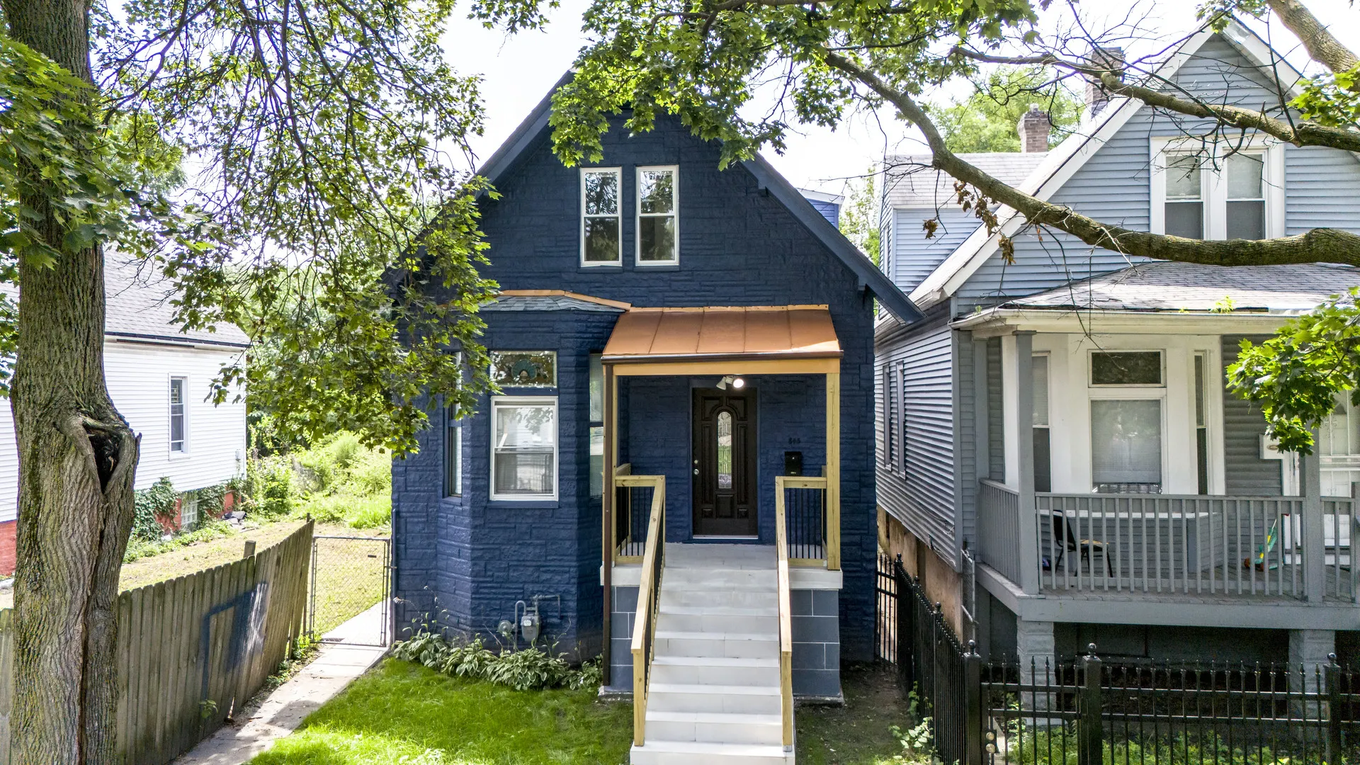 845 W 50th Place IL