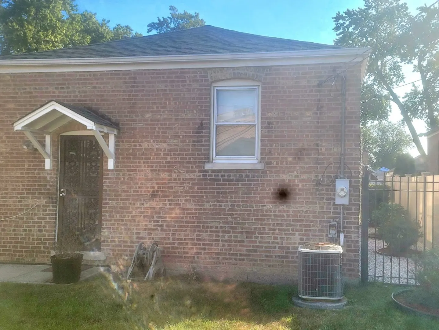 8916 S Cornell Avenue IL