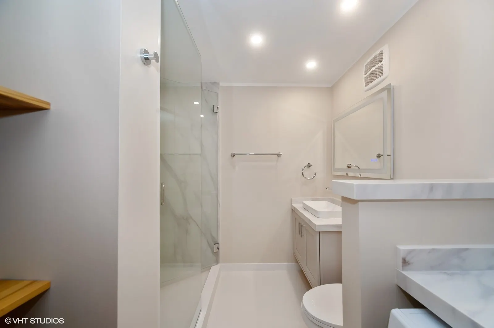 18 E Old Willow Road 106N IL