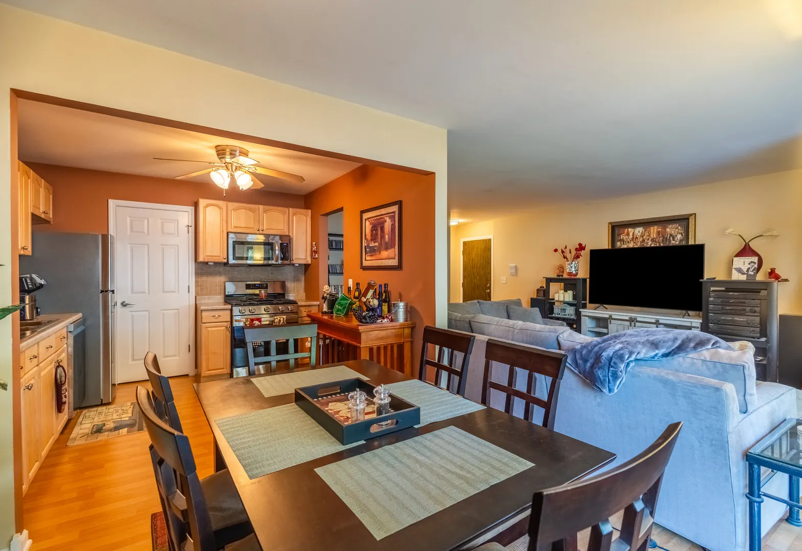 391 Thornhill Court B1 IL