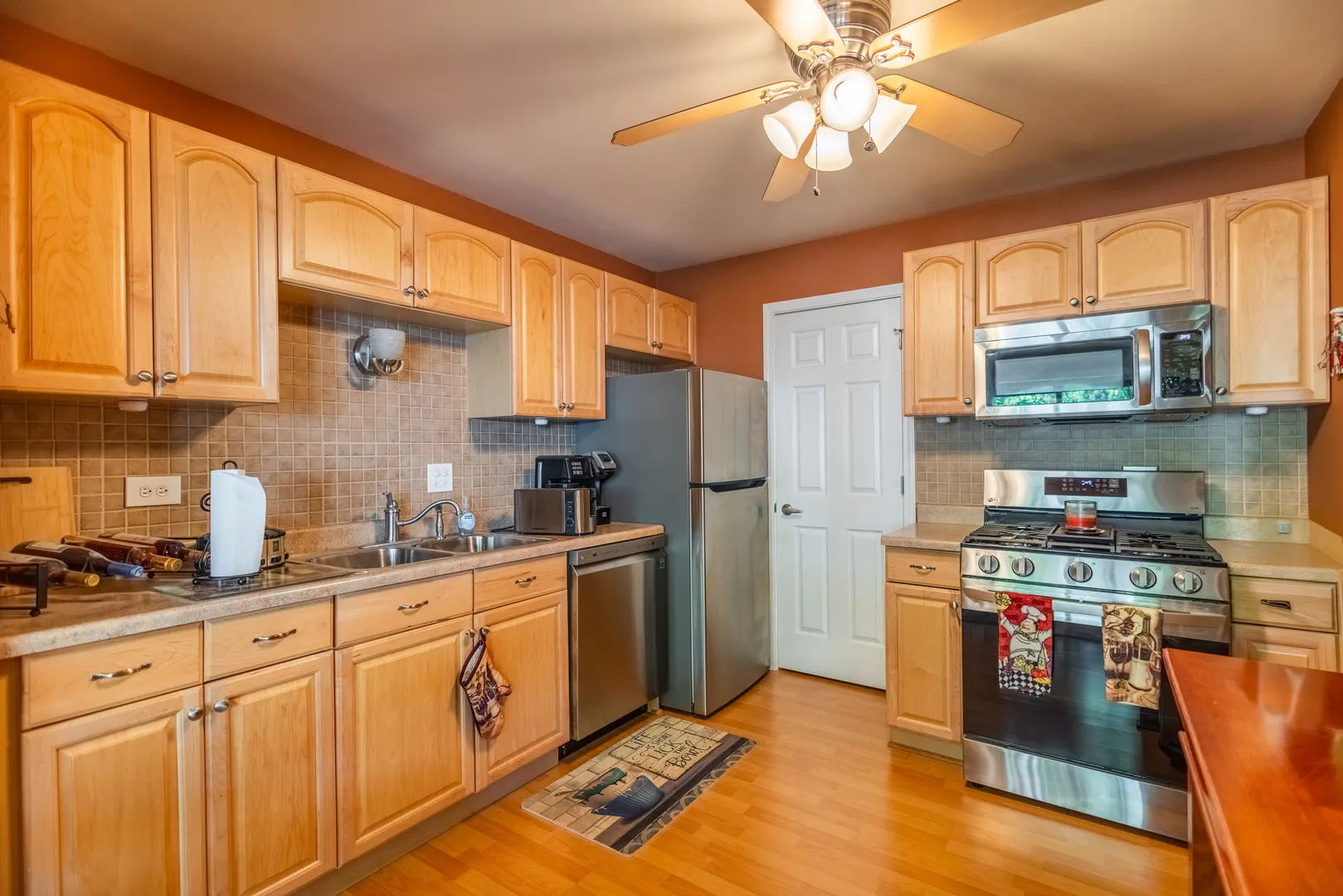 391 Thornhill Court B1 IL