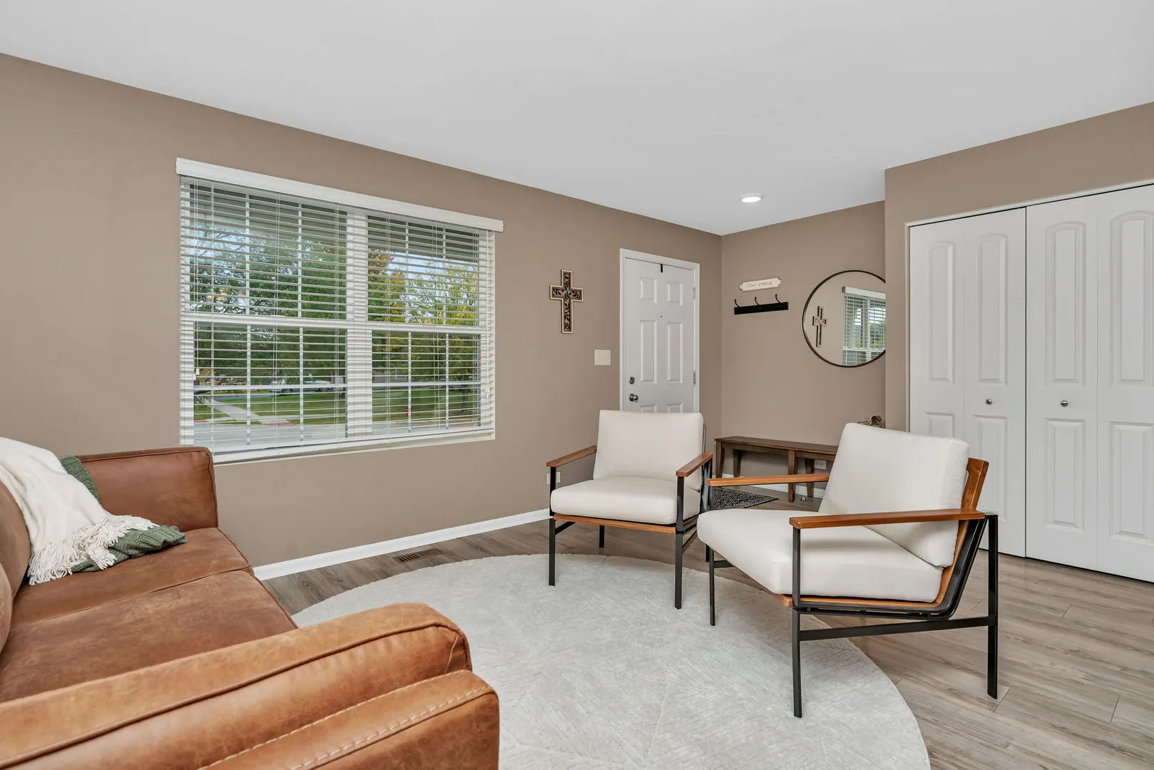 6006 Winterhaven Drive IL