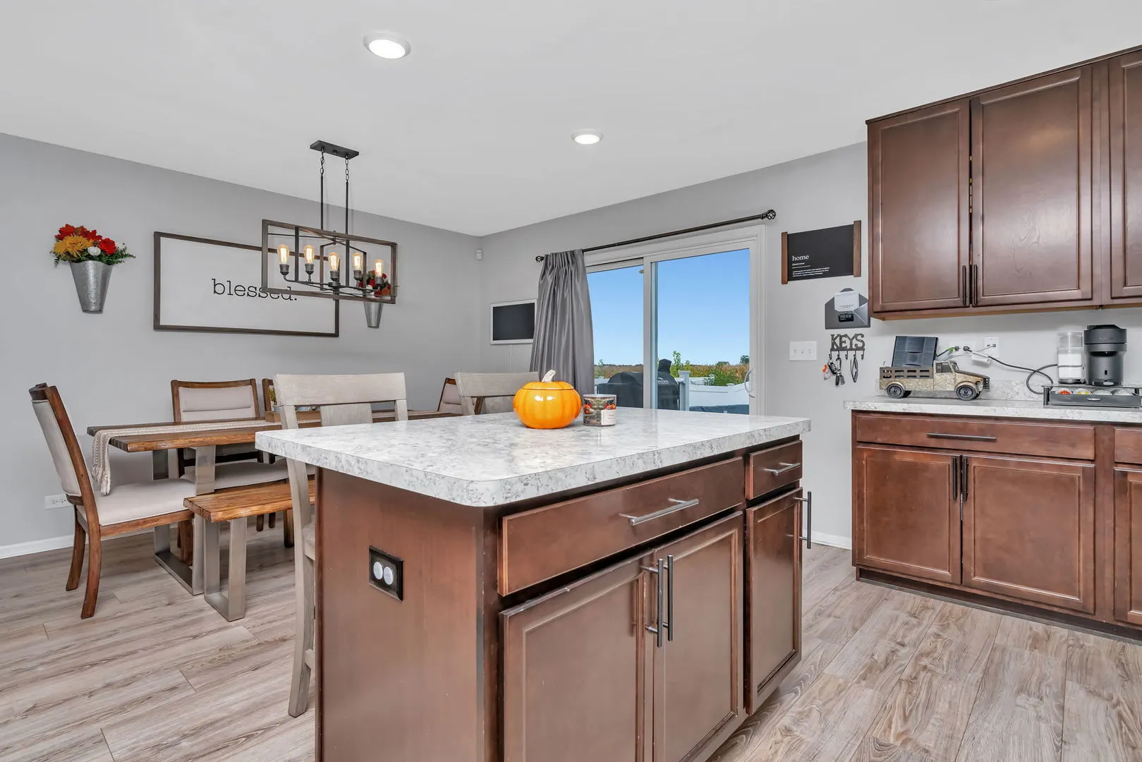 6006 Winterhaven Drive IL