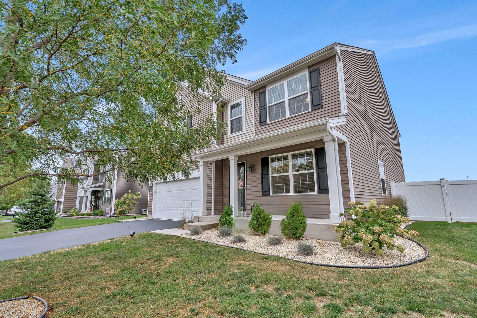 6006 Winterhaven Drive IL