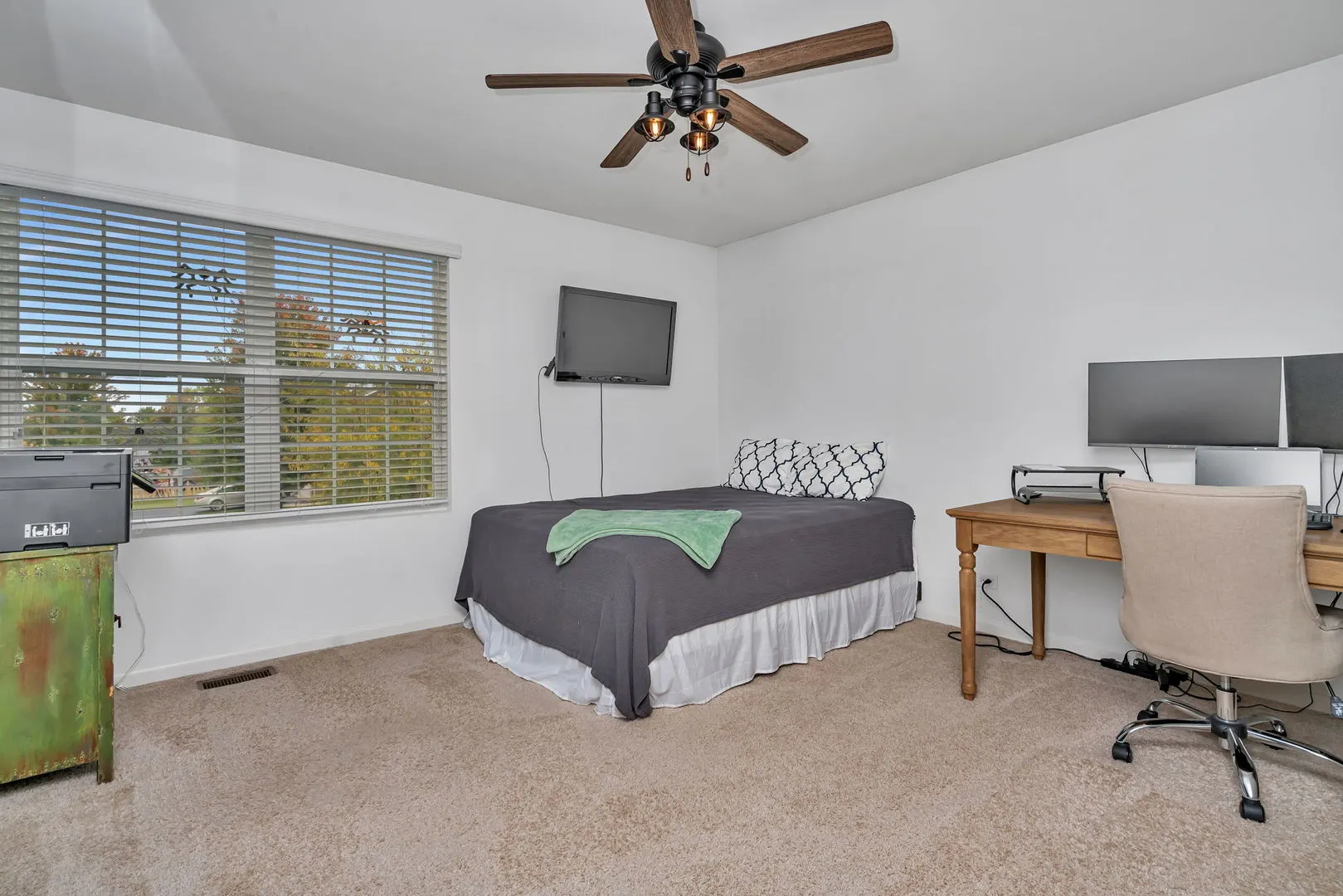 6006 Winterhaven Drive IL