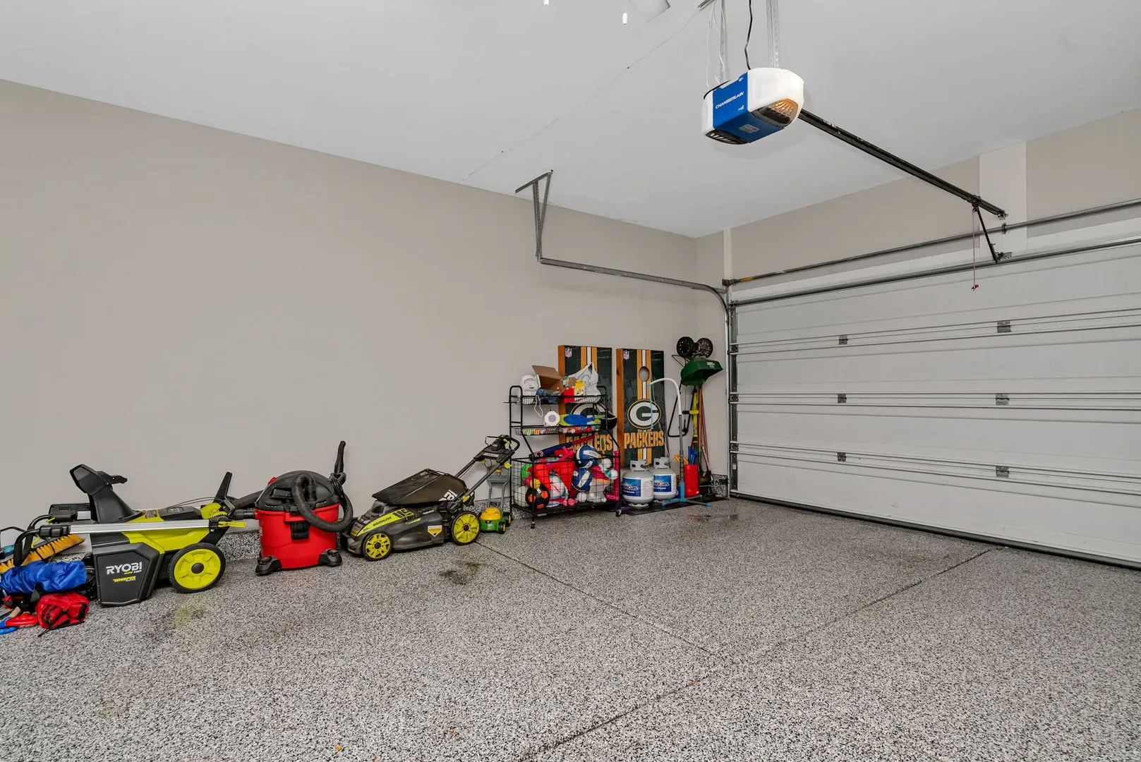 6006 Winterhaven Drive IL
