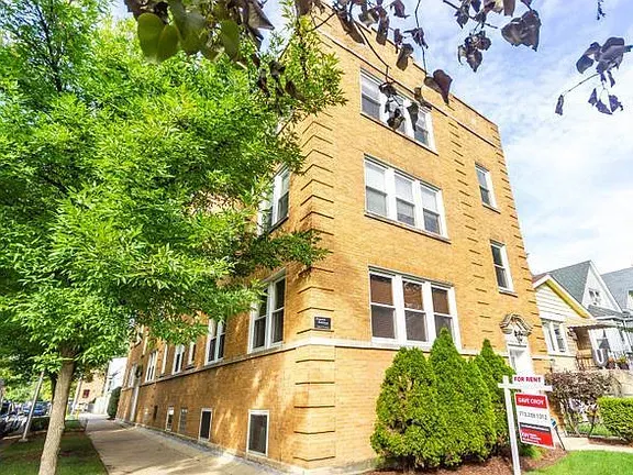3036 W CULLOM Avenue 1 IL