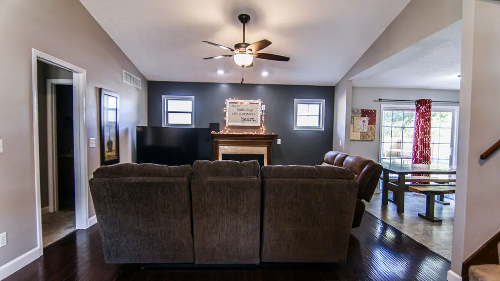 1009 N Possum Trail IL