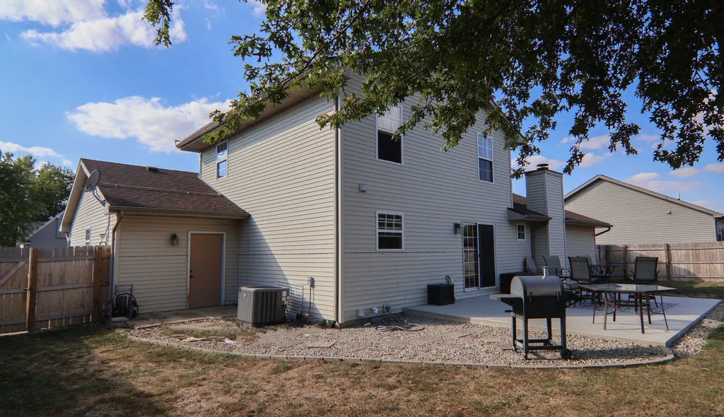 1009 N Possum Trail IL