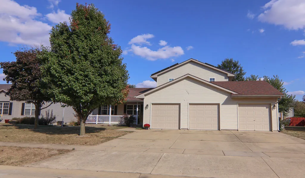 1009 N Possum Trail IL