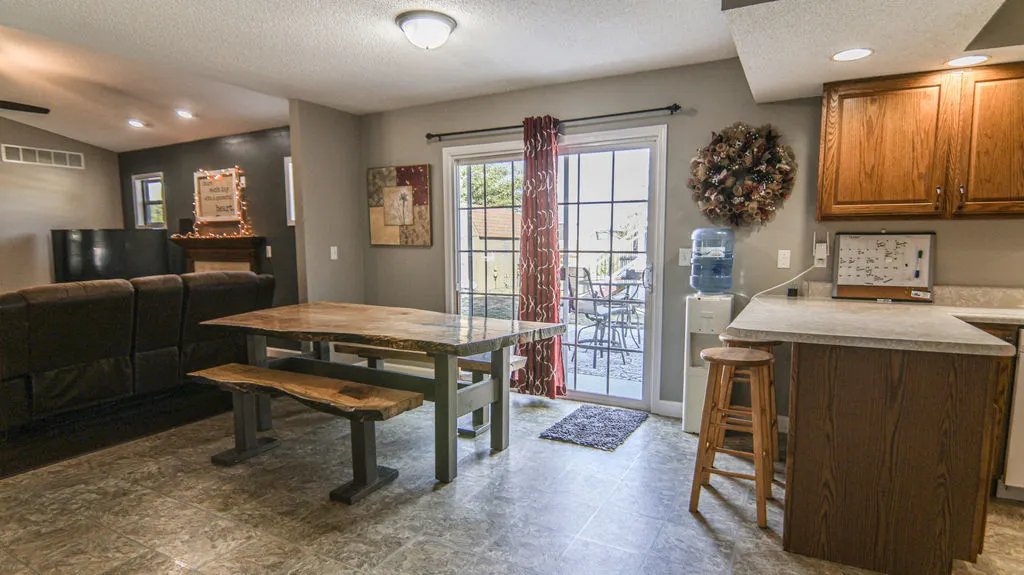 1009 N Possum Trail IL