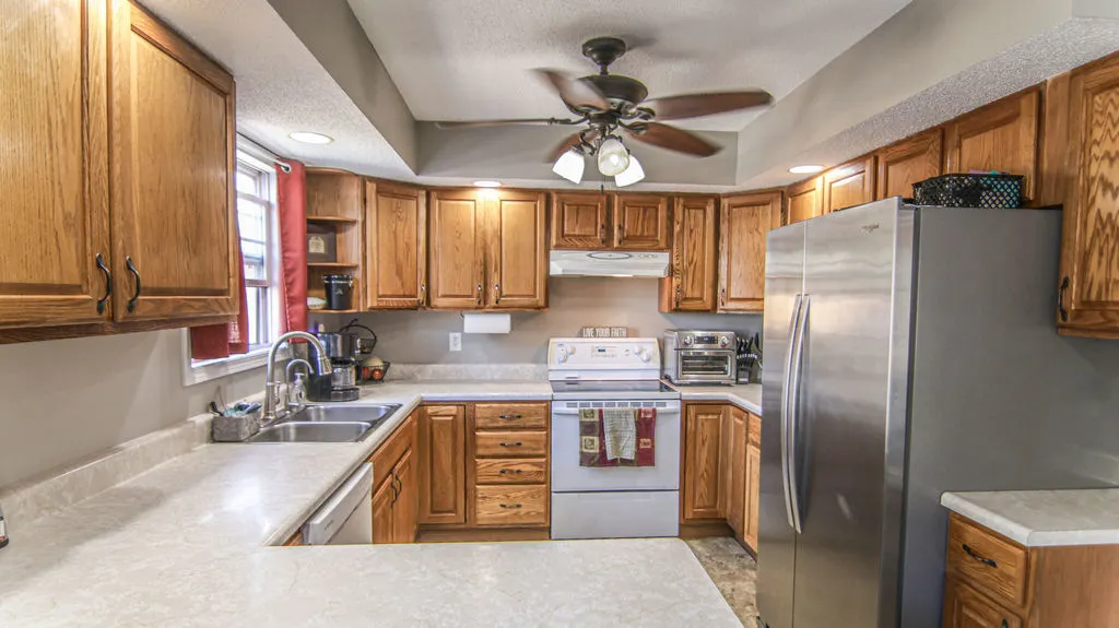1009 N Possum Trail IL