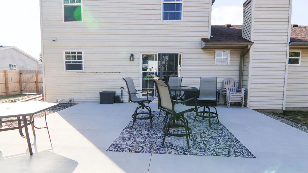 1009 N Possum Trail IL