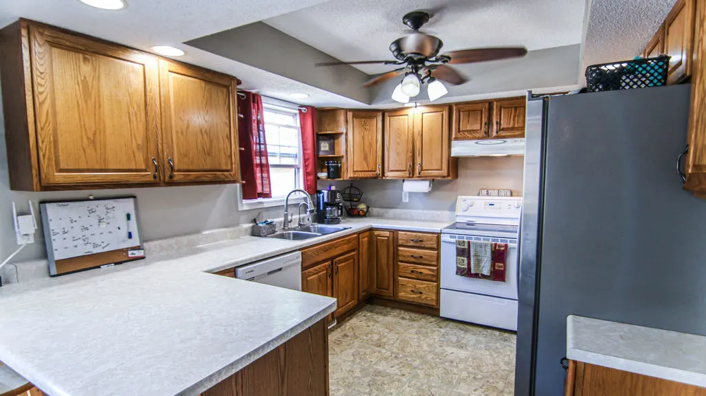 1009 N Possum Trail IL