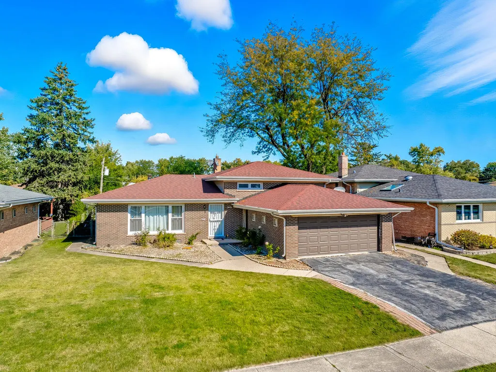 452 E 167th Street IL