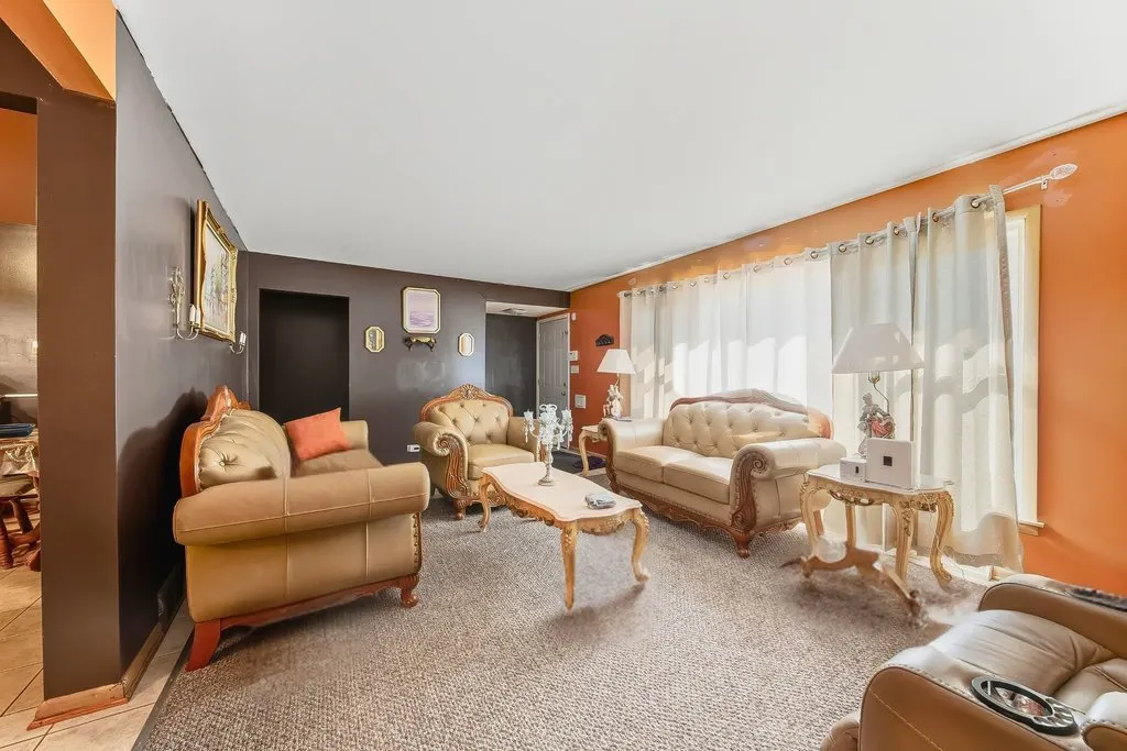 452 E 167th Street IL