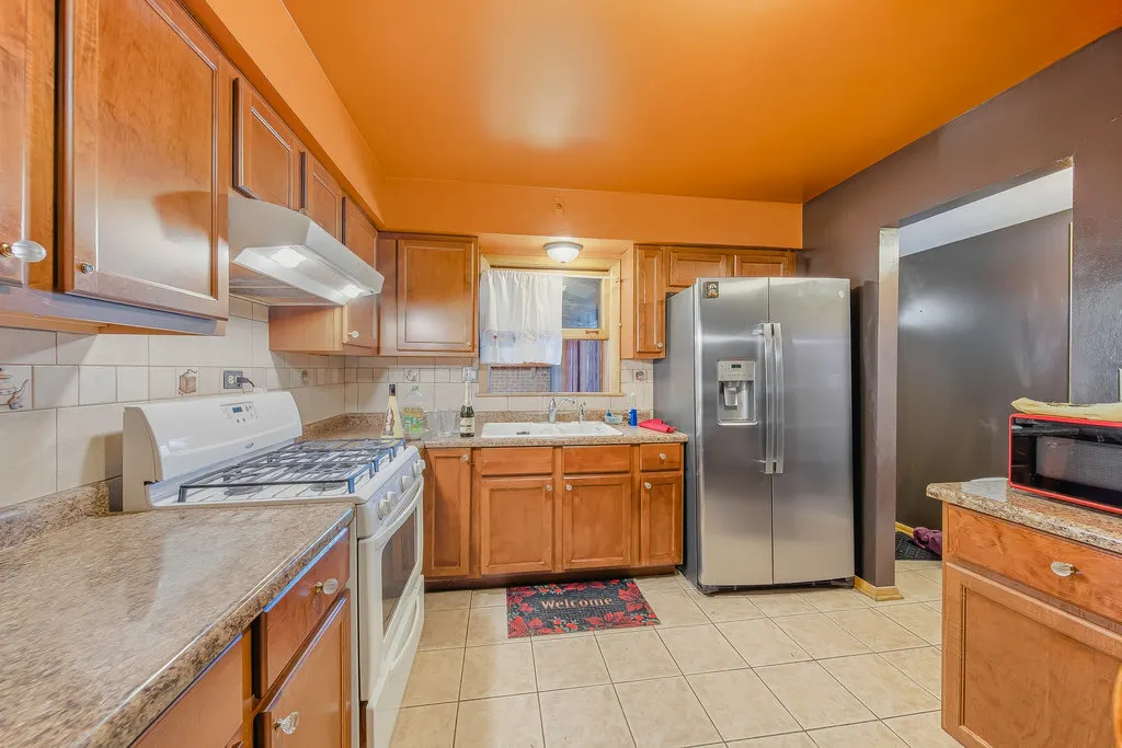 452 E 167th Street IL