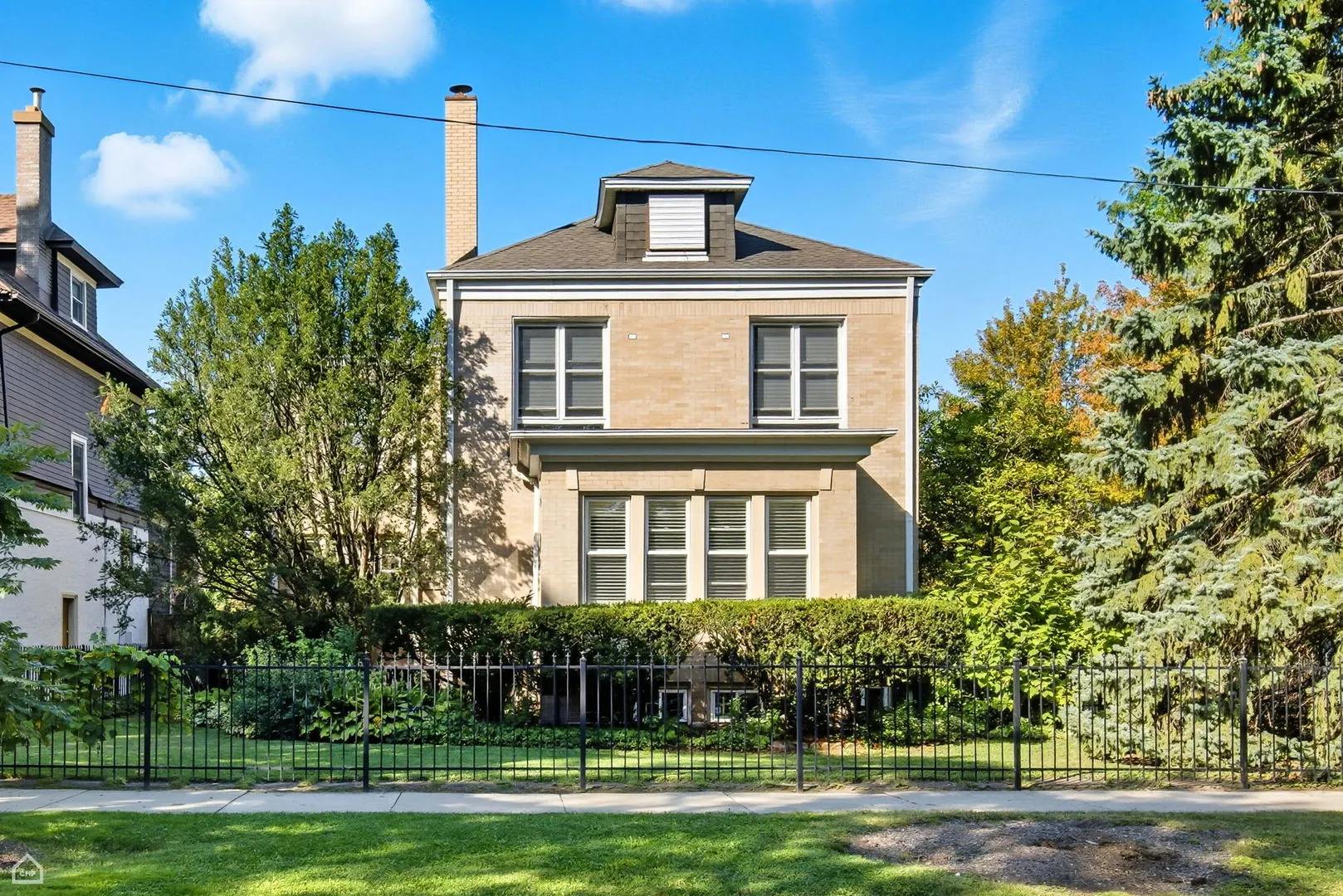 2901 W Sunnyside Avenue IL