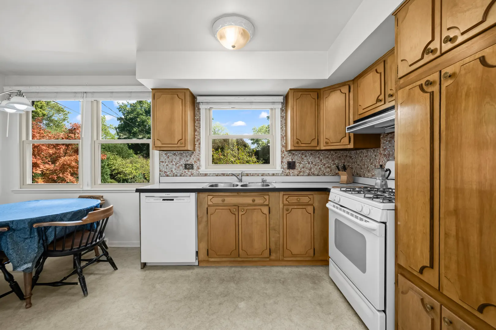 457 S Bennett Avenue IL