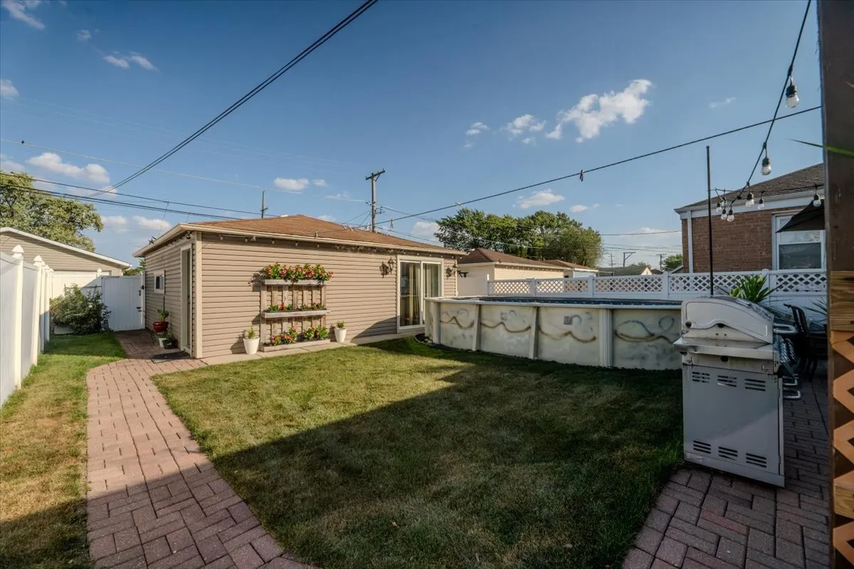 3515 LOUIS Street IL